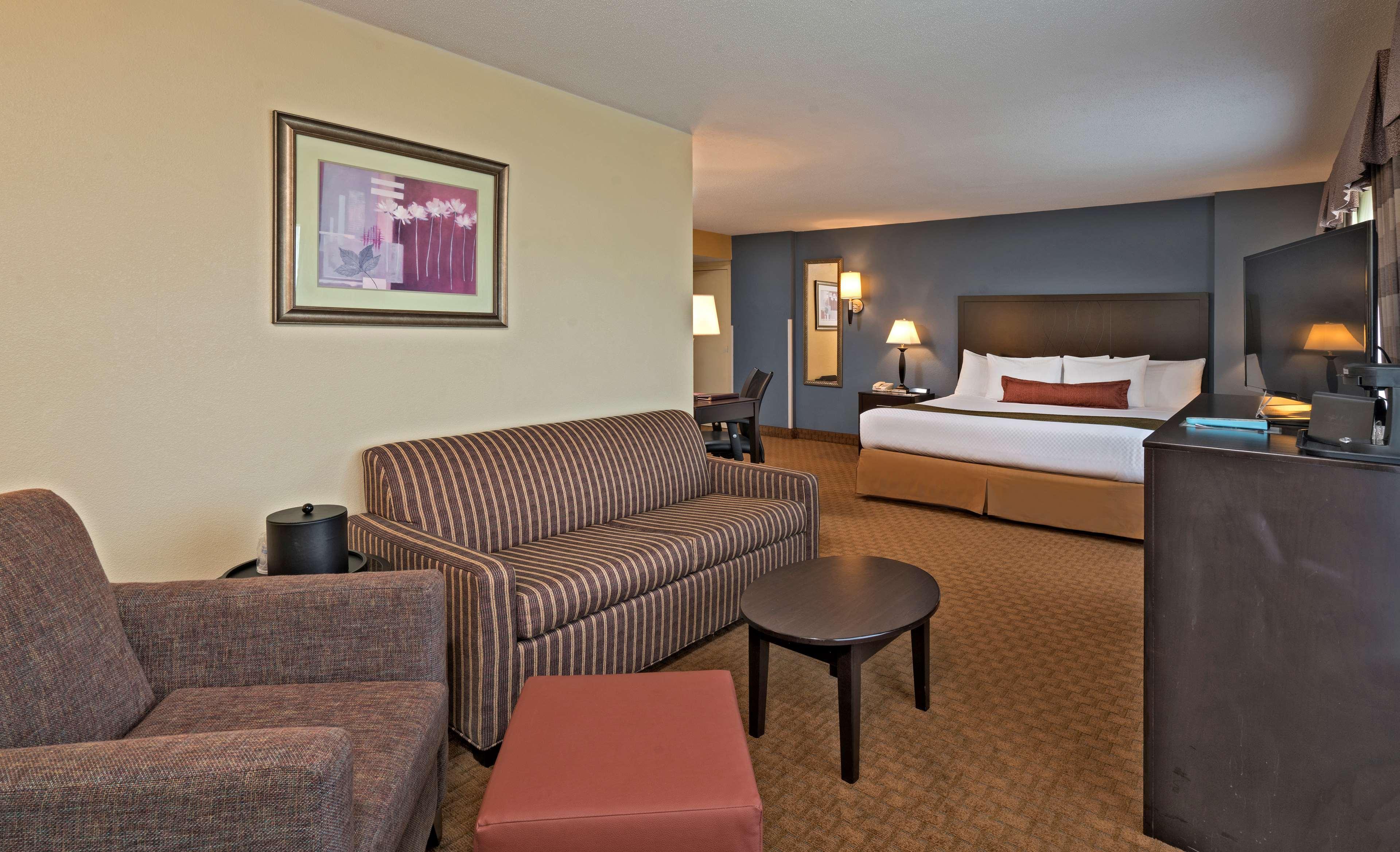 Best Western Plus & Conference Center Hotel