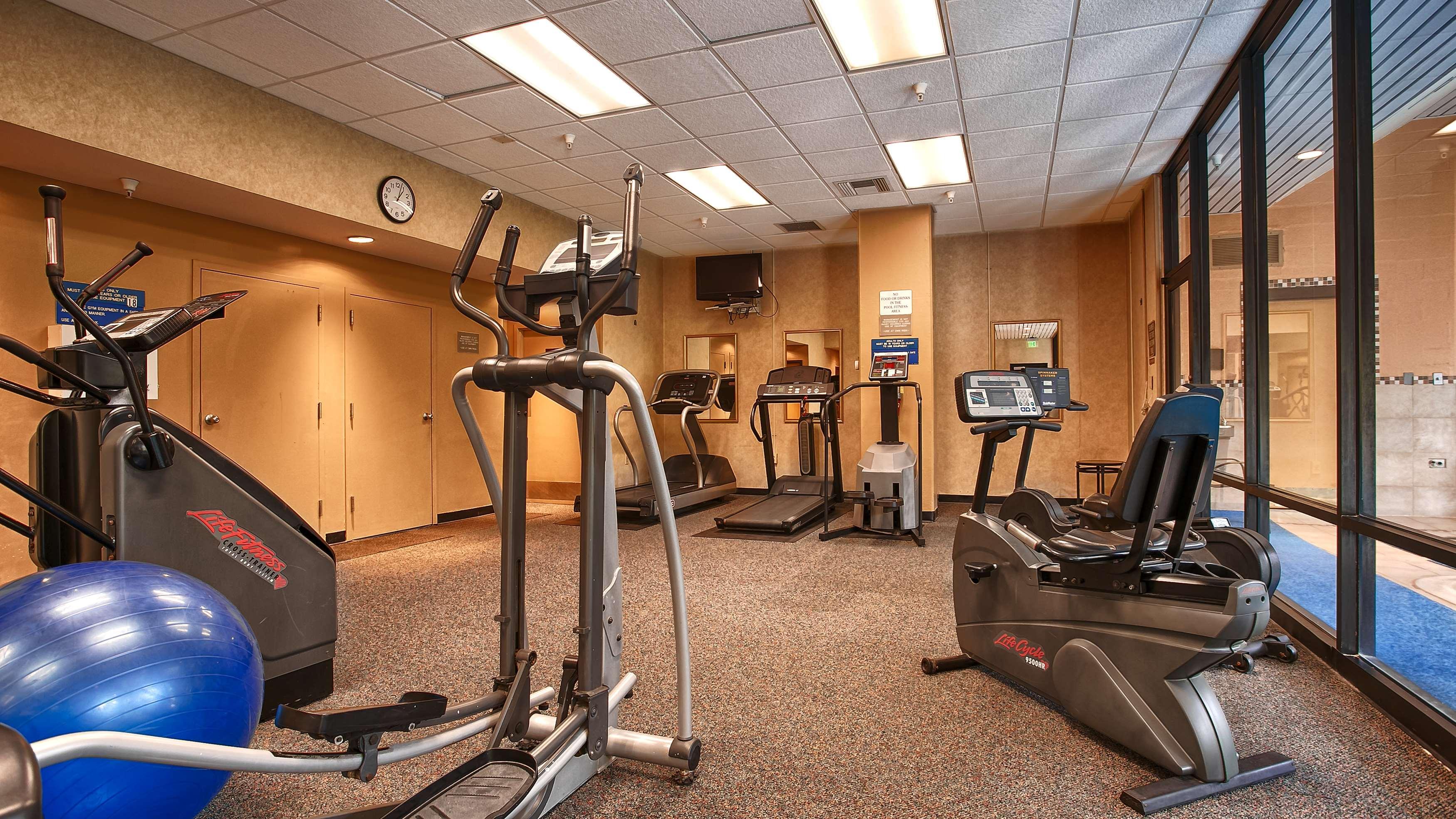 Best Western Plus & Conference Center Hotel 3*