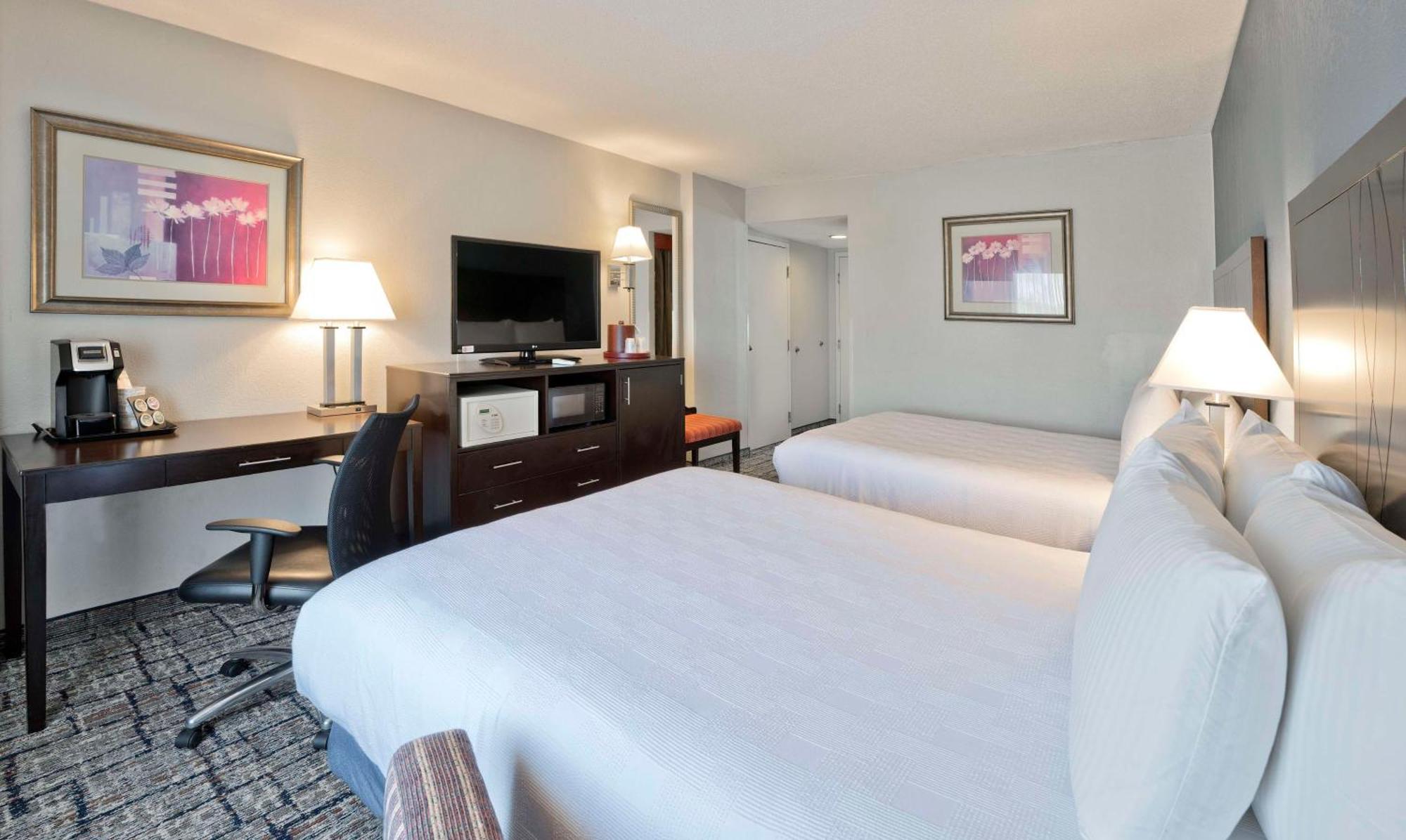 Best Western Plus & Conference Center Hotel 3*